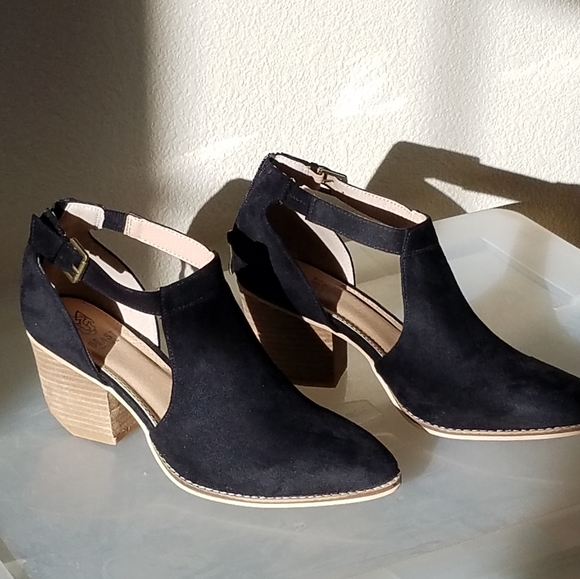 Black Booties - Picture 1 of 5